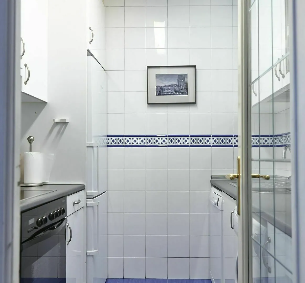 Basque Homes - Lili San Sebastian 0*,  Spain